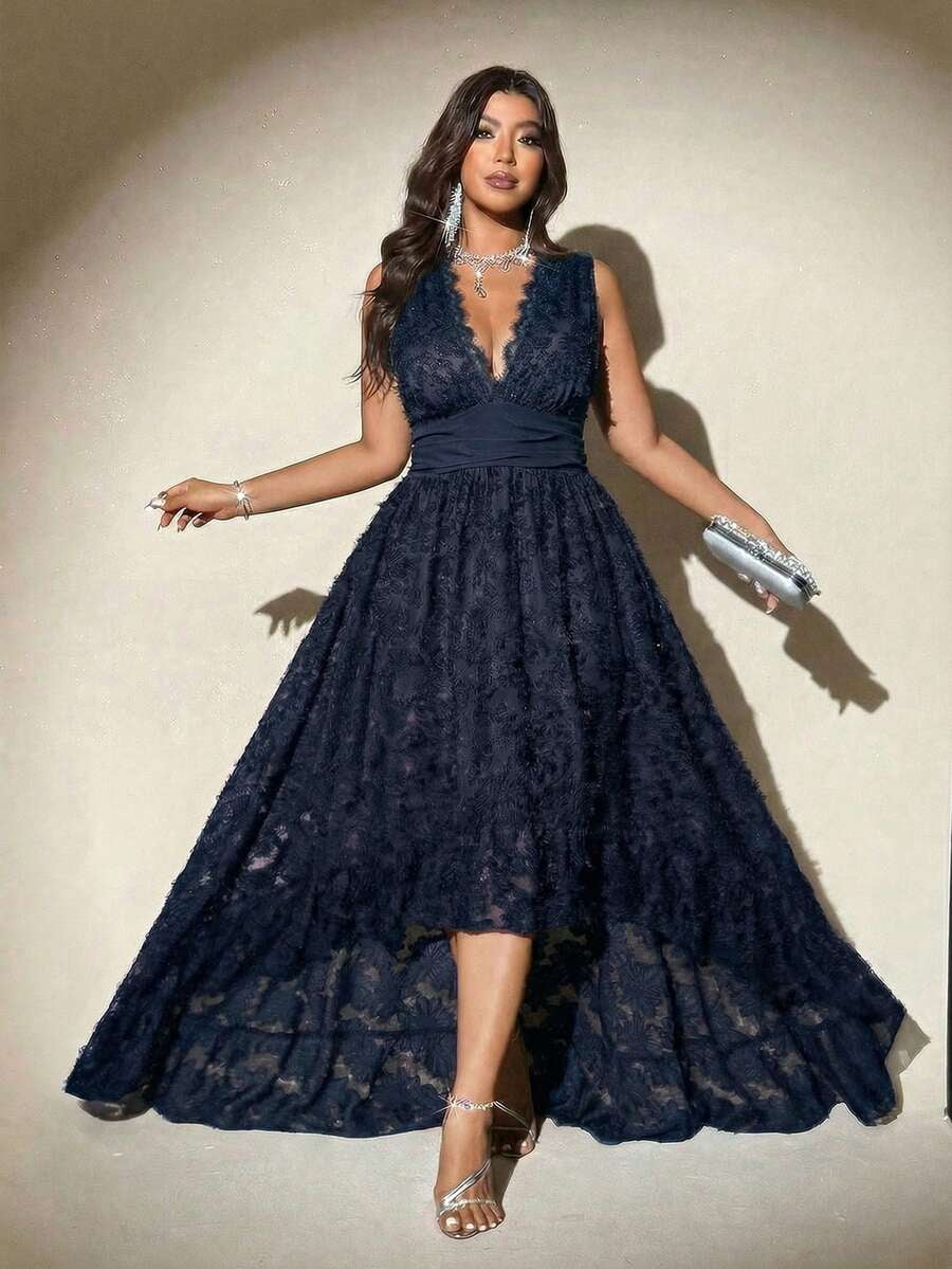 thumbnail image 1 of Blue Plus-Size Sleeveless V-Neck Lace Dress, Slimming And Elegant, With An, 1 of 9